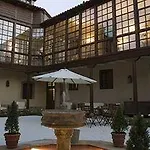 Real Casa De Tepa