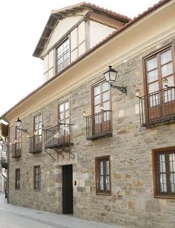 Real Casa De Tepa