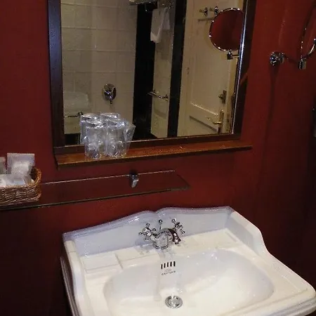 Отель Real Casa De Tepa 4*